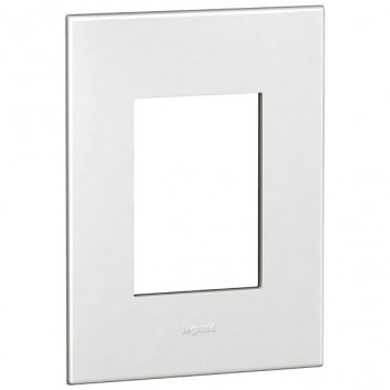 ARTEOR 4X2 VERT PLATE 3MOD WHT 575270